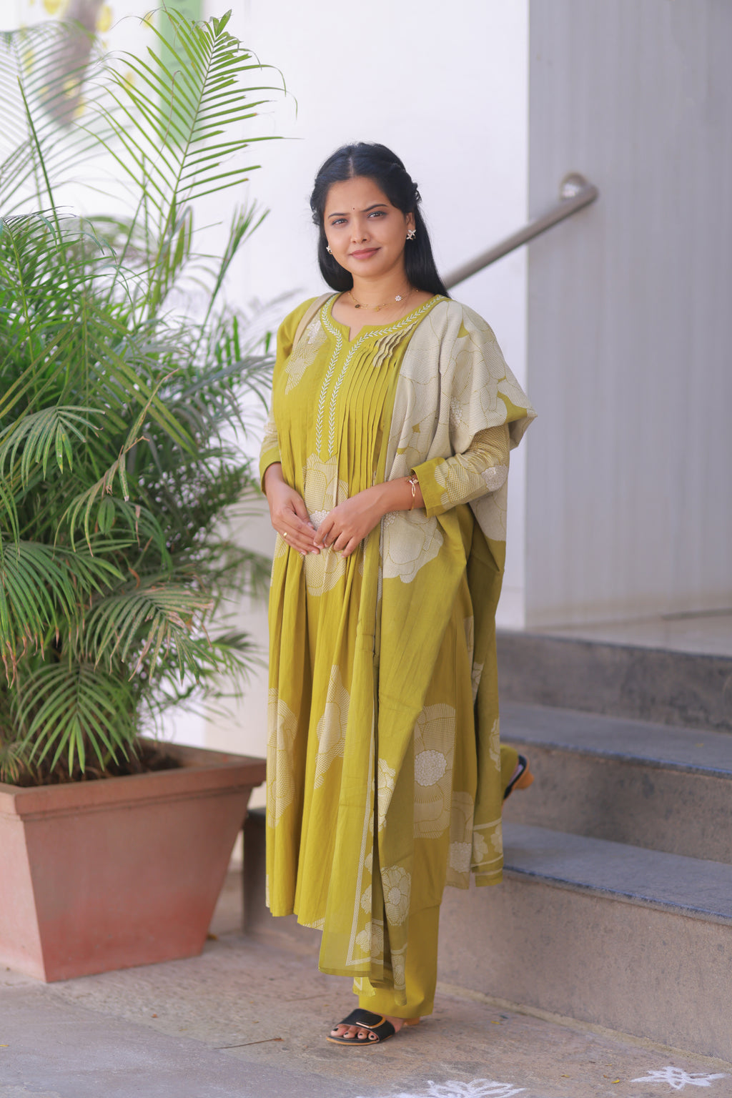 AURA ANARKALI
