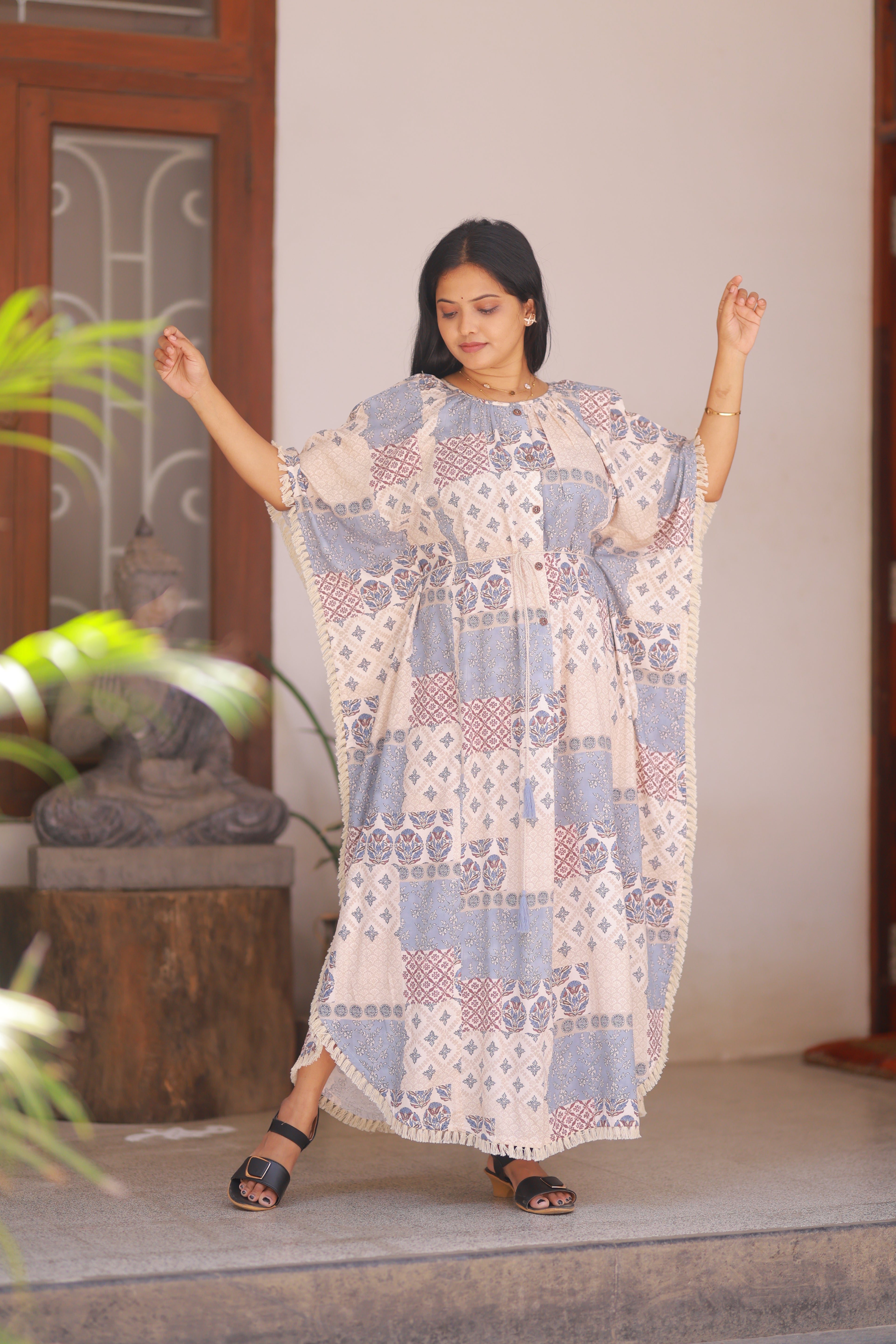 DREAMY TASSEL KAFTAN