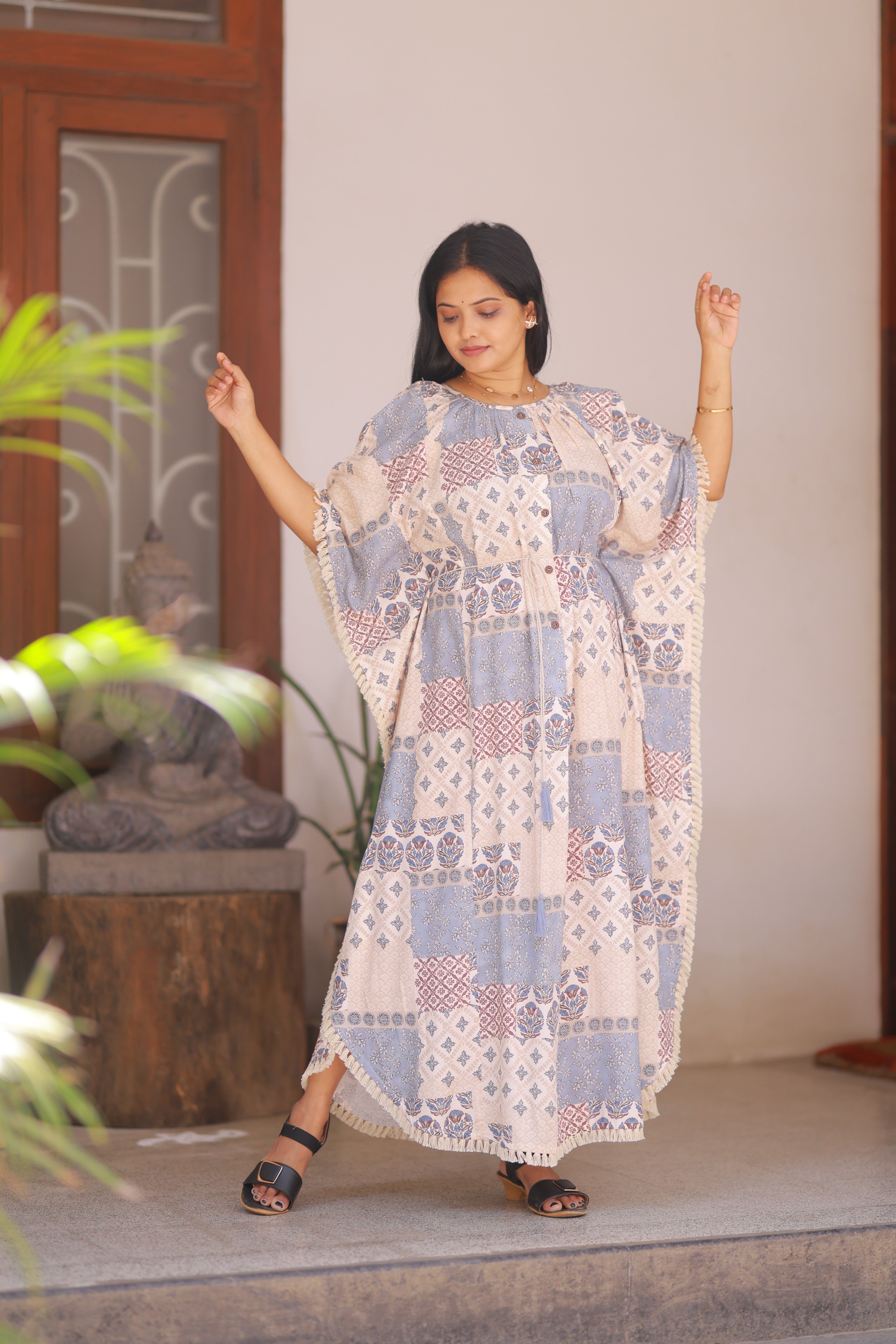 DREAMY TASSEL KAFTAN