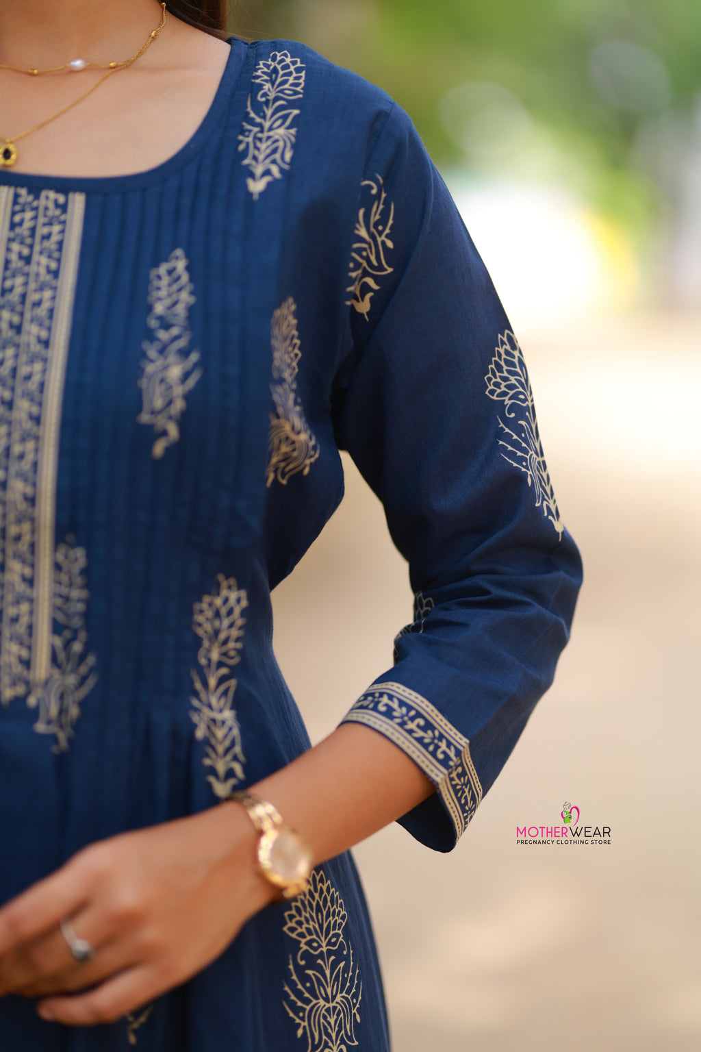 ROYAL BLUE ELEGANCE