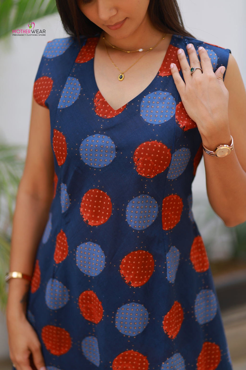 NAVY BLUE AND TERRA COTA